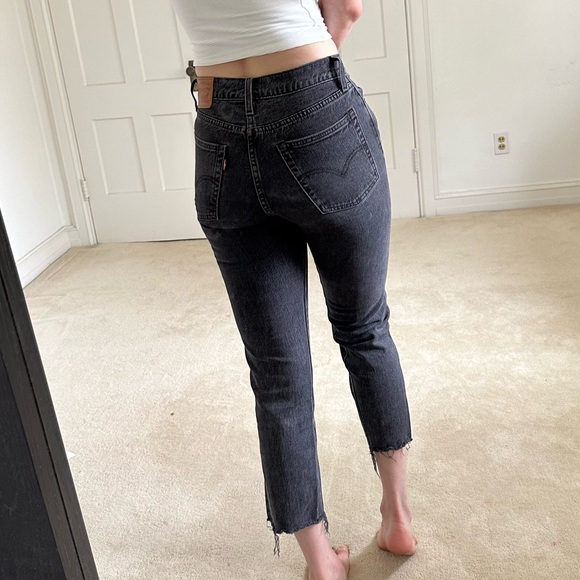 Levi’s Wedgie Straight Jeans - Picture 3 of 5